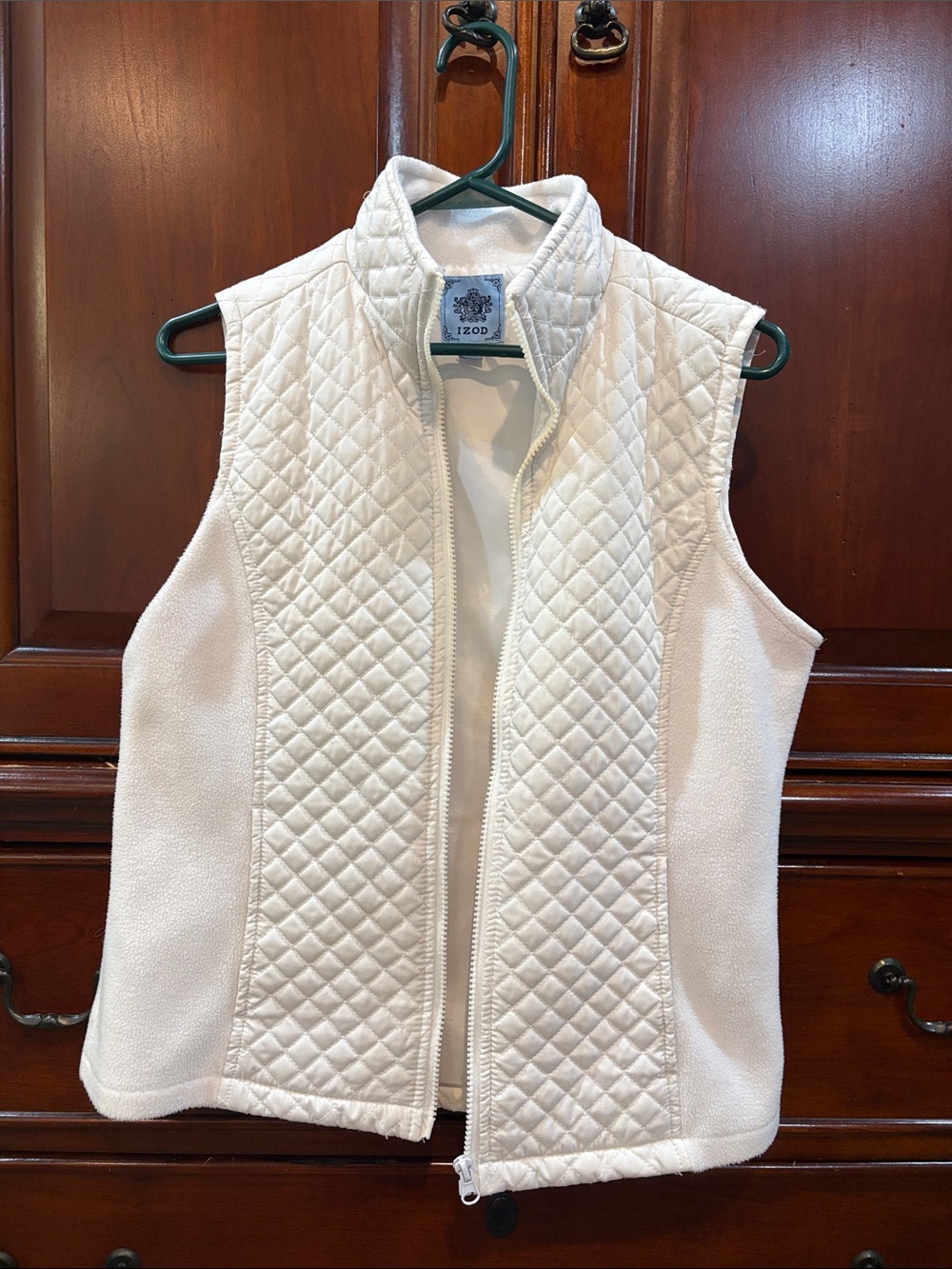 Izod White Quilted Front Fleece Vest